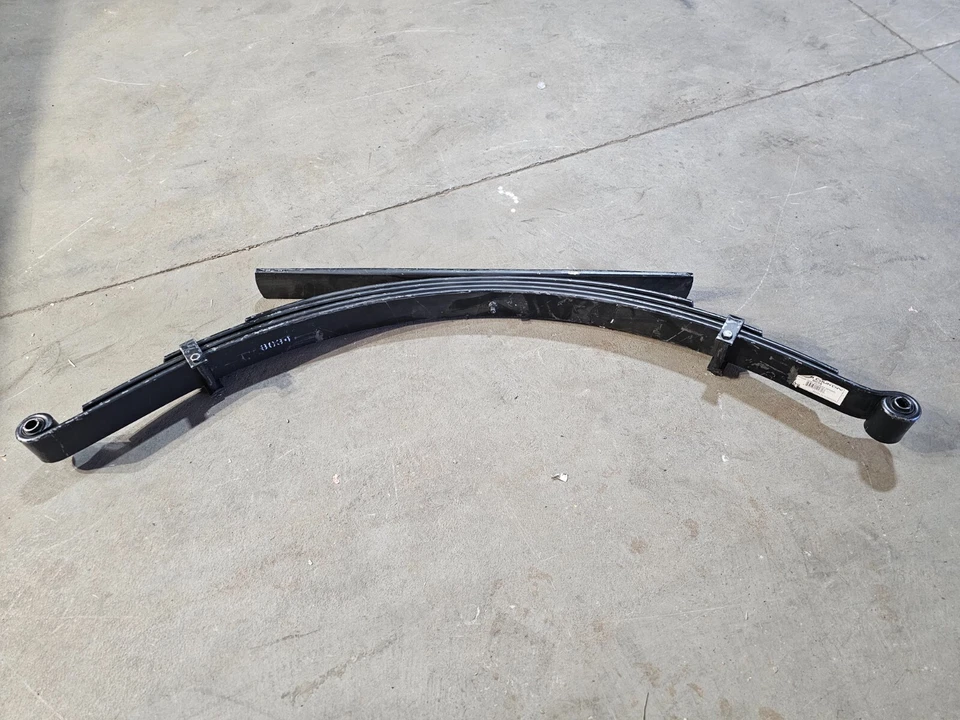 Resorte de hoja trasero Rough Country elevación de 4" para camioneta Dodge W100 70-89/W200 70-80 Foto 2 de 4