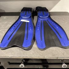 Aeris MAKO Open Heel Fins, Size S 7-8 Blue/Black