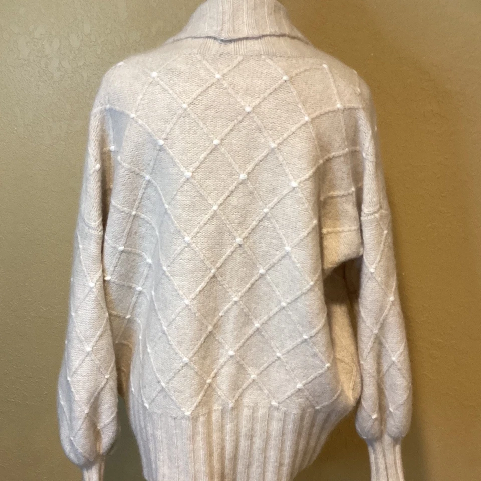 Moda International Women's Size Small, Pink/White Diamond print open cardigan - Image 3 of 4