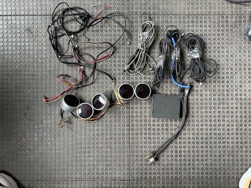 Defi BF set of 5 gauges Boost, EGT, OP, WT, OT dark with white dacklight 60mm - Foto 2 di 5