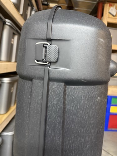 Golf Guard Hard Shell Travel Case TSA Approved 3 Buckles Lockable Wheeled Black - Picture 8 of 13