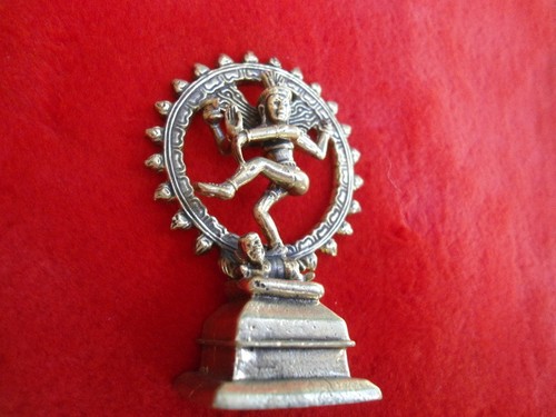 Lord Shiva on base the god displace away evil brass statue thai amulet - 第 4/4 張圖片