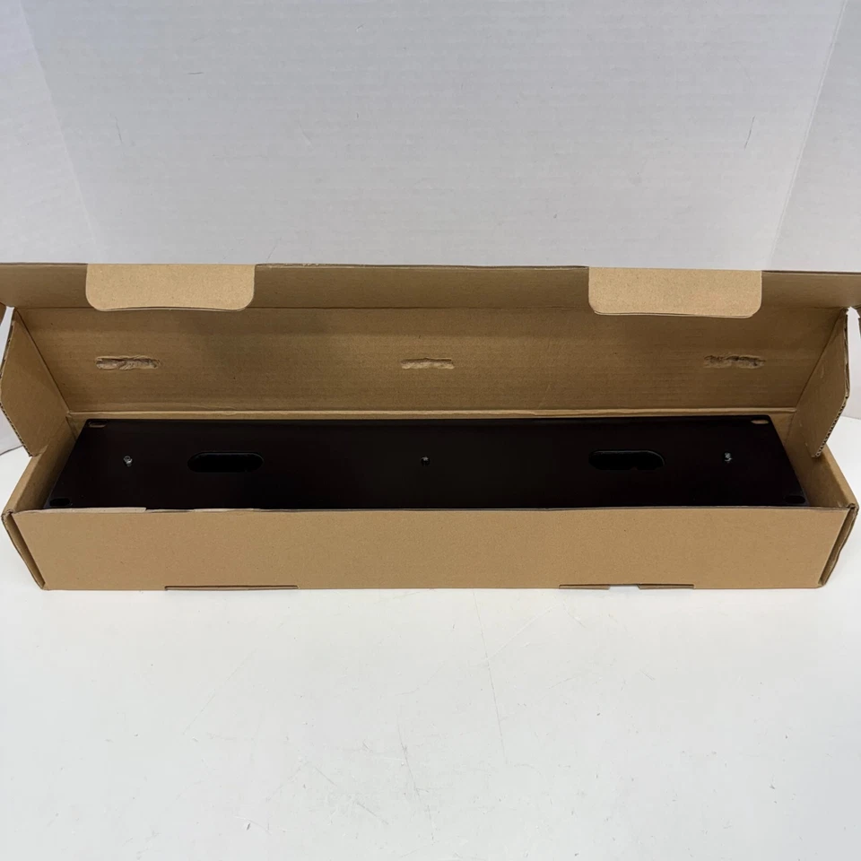 CablesToGo 03746 2U Horizontal Cable Management Panel – NEW - Image 3 of 4