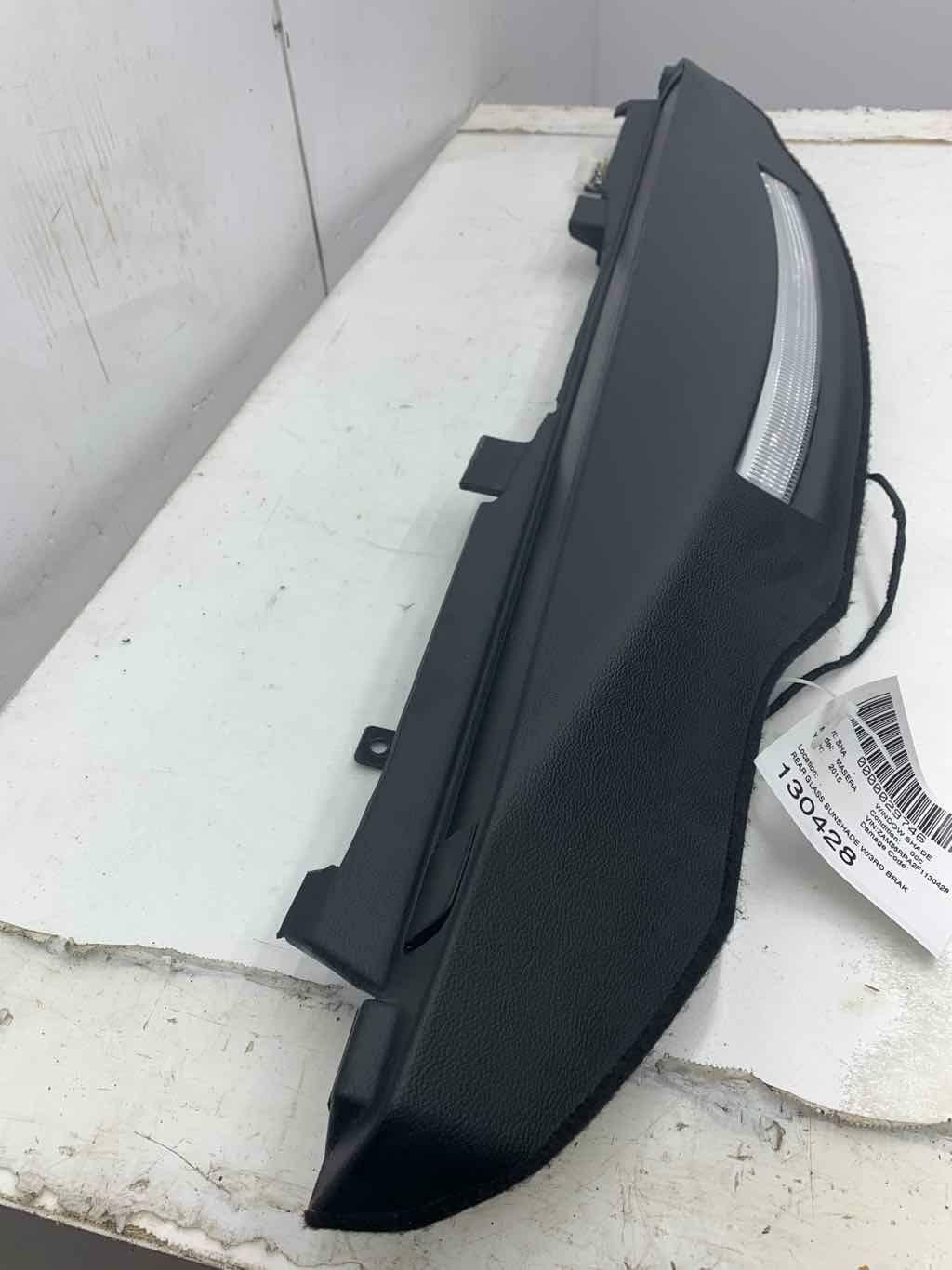 2014-2019 MASERATI QUATTROPORTE M156 REAR SUNSHADE W/ 3RD BRAKE LIGHT 670013815