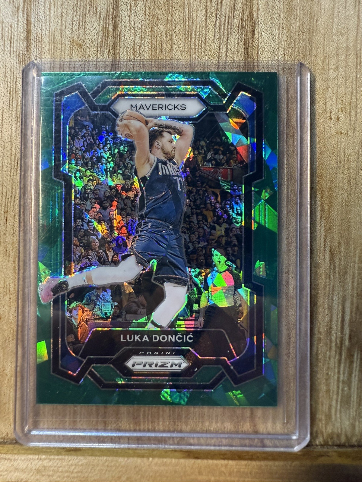Luka Doncic 2023-24 Prizm Green Ice Prizm Refractor #110 Mavericks SP
