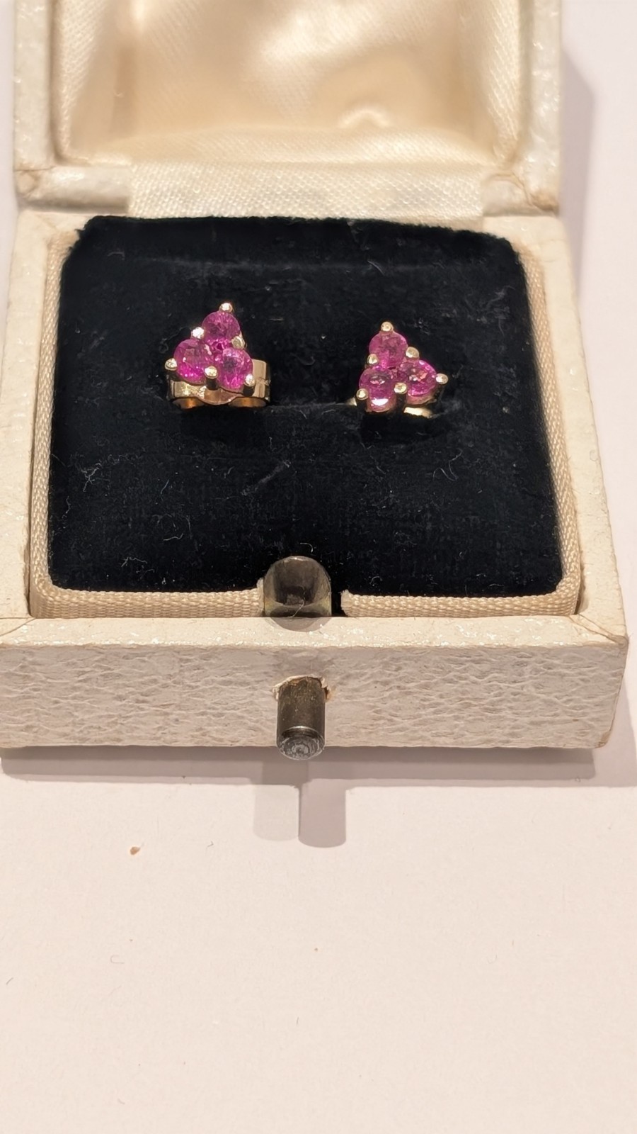 9ct Yellow  gold Ruby triangle Cluster Stud Earri… - image 4