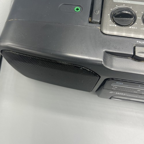Sony CFS-200 Am FM Radio Stereo Cassette Player Recorder Boombox - Teated - READ - Picture 8 of 12