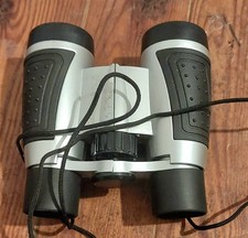5 by 30 compact lightweight binoculars with string but no case, ideal daily 
