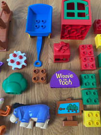 Lego Duplos 'Welcome to the Hundred Acre Wood' Set #2987 Winnie the Pooh 1999