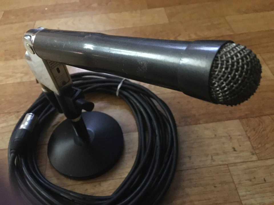 1950 Electro Voice EV 654 microfone dinâmico, cabo e suporte. - Imagem 3 de 4