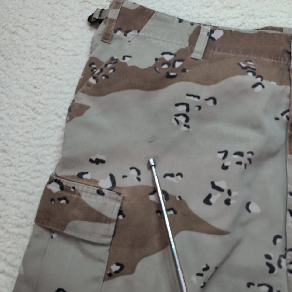 "Pantalones Cortos de Carga Rothco BDU Camuflados Para Hombres Grandes 35-39"" Patrón Desierto con Chispas de Chocolate" Foto 4 de 4