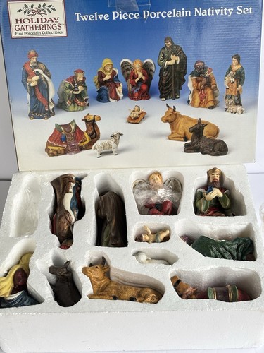 Vintage 11 Pc Porcelain Nativity Set Bradford Holiday Gatherings Christmas - Picture 3 of 10