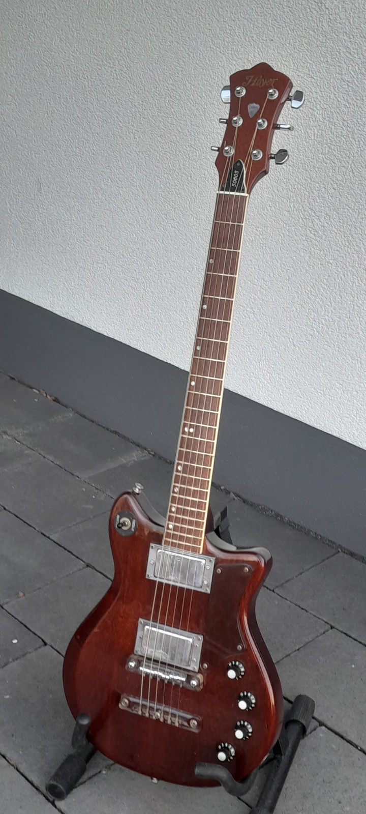 Hoyer 50605 Solid Body Gitarre Mahagoni Bj. Mitte 70er Jahre  mit orig. Koffer