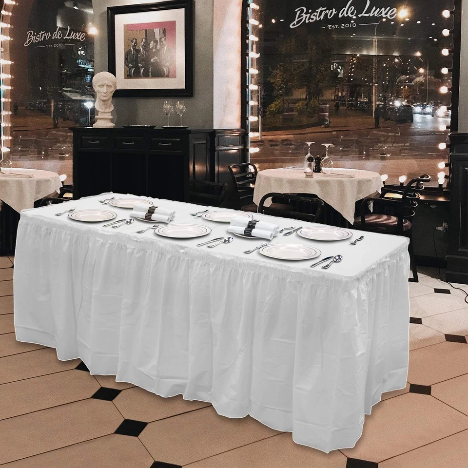 Falda de mesa de plástico Party Essentials, 168" de largo x 29" de ancho, blanca (estuche de 6) Foto 3 de 4