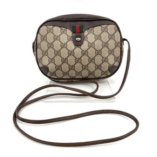 Vintage GUCCI Sherry GG Superme Crossbody Bag Authentic