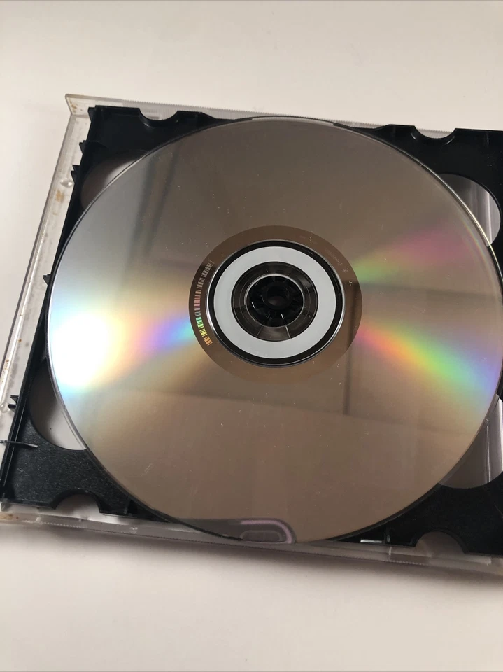 Hitman PC Game Contracts (PC 2004) Manual, and Game Disc - Image 3 of 4