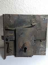 Rare Grande Serrure De Porte Encastrée En Fer Forgé Vendu Sans Clés XVIIe Siècle