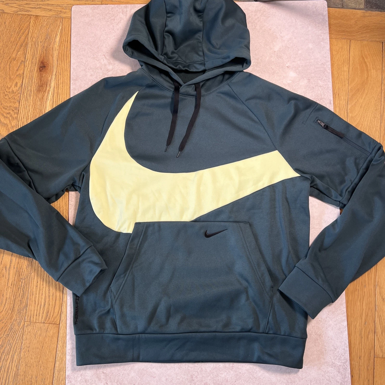 Nike Therma Men's Hoodie Dark Green Yellow Sz Med Zip Pocket On Arm. Kangaroo