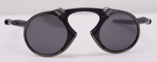 Oakley Madman Polarized Sunglasses OO6019-01 X Grey/Black Iridium Lens  1 READ