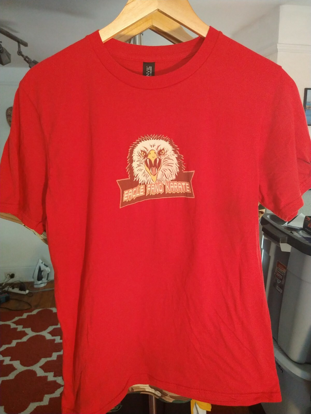 Cobra Kai Herren T-Shirt - Eagle Fang Logo Rot - Offiziell Lizenziert