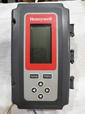 Honeywell T775M2048 Modulating Electronic Temperature Controller