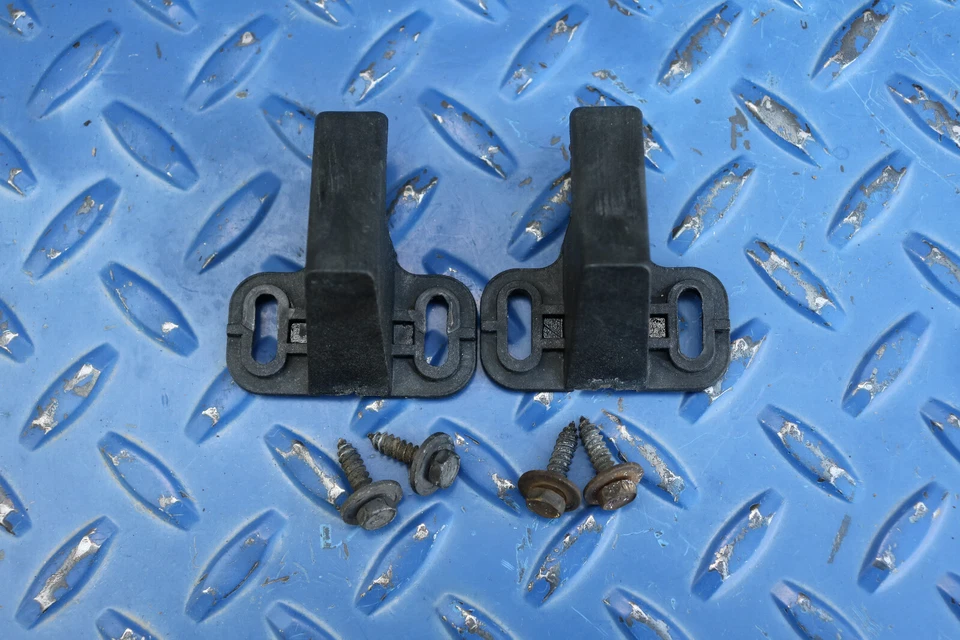 Chevrolet Corvette C4 1984-1996 brazo limpiaparabrisas rampas con tornillos 14046751 Foto 2 de 4