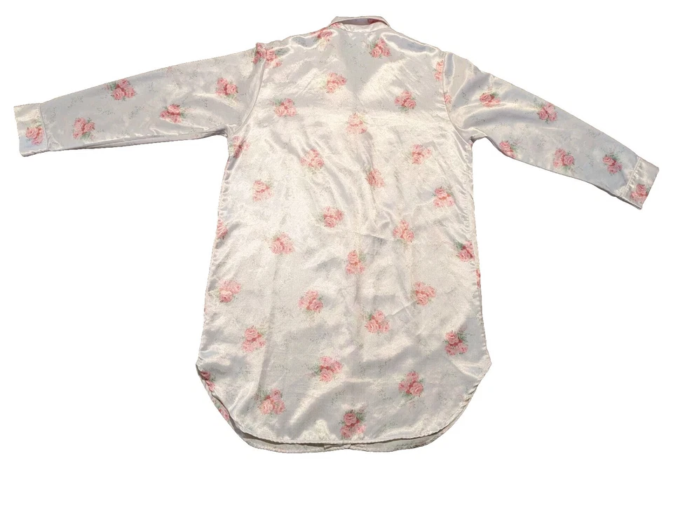 💖 Camisón MAIDENFORM KOMAR Pequeño Rosa/Blanco Floral Satinado LS Abotonado Gran Tamaño Foto 2 de 4