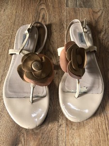 ladies flat sandals size 6