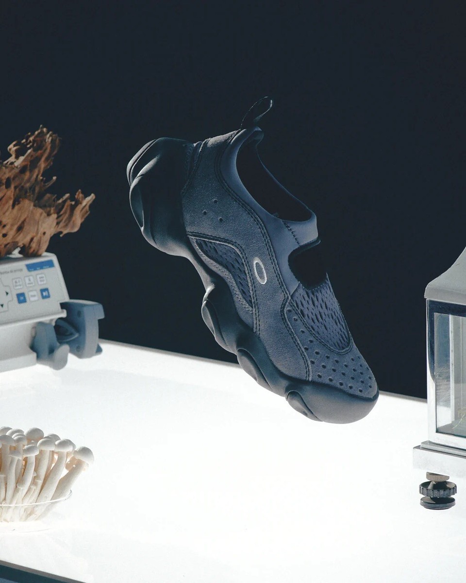 Oakley x Brain Dead - Factory Team Flesh Sandal Asphalt Black US