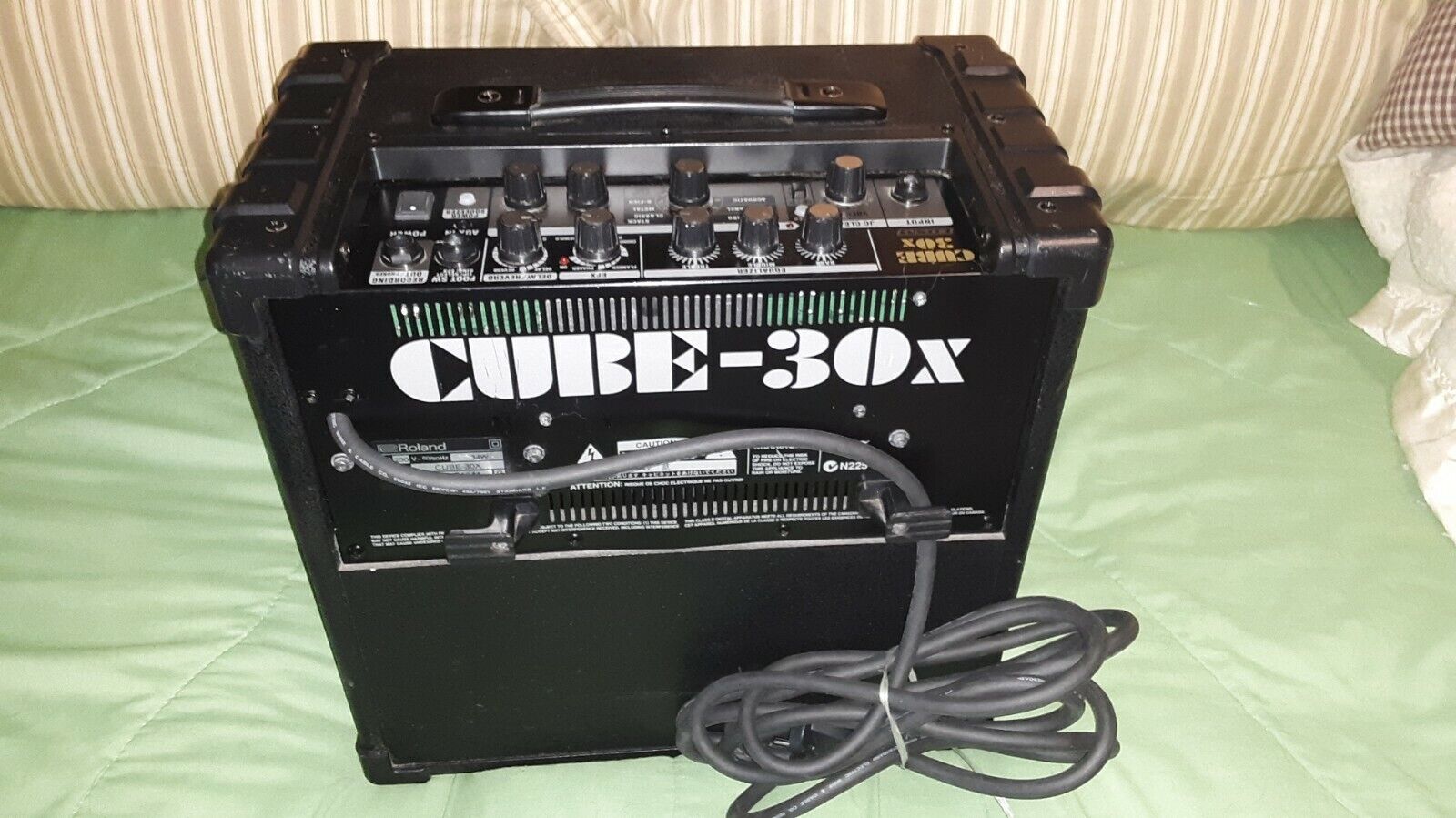 Roland Cube 30x Cosm Amp Barely Used Excellent Condition 230 Volt  Europe/Japan