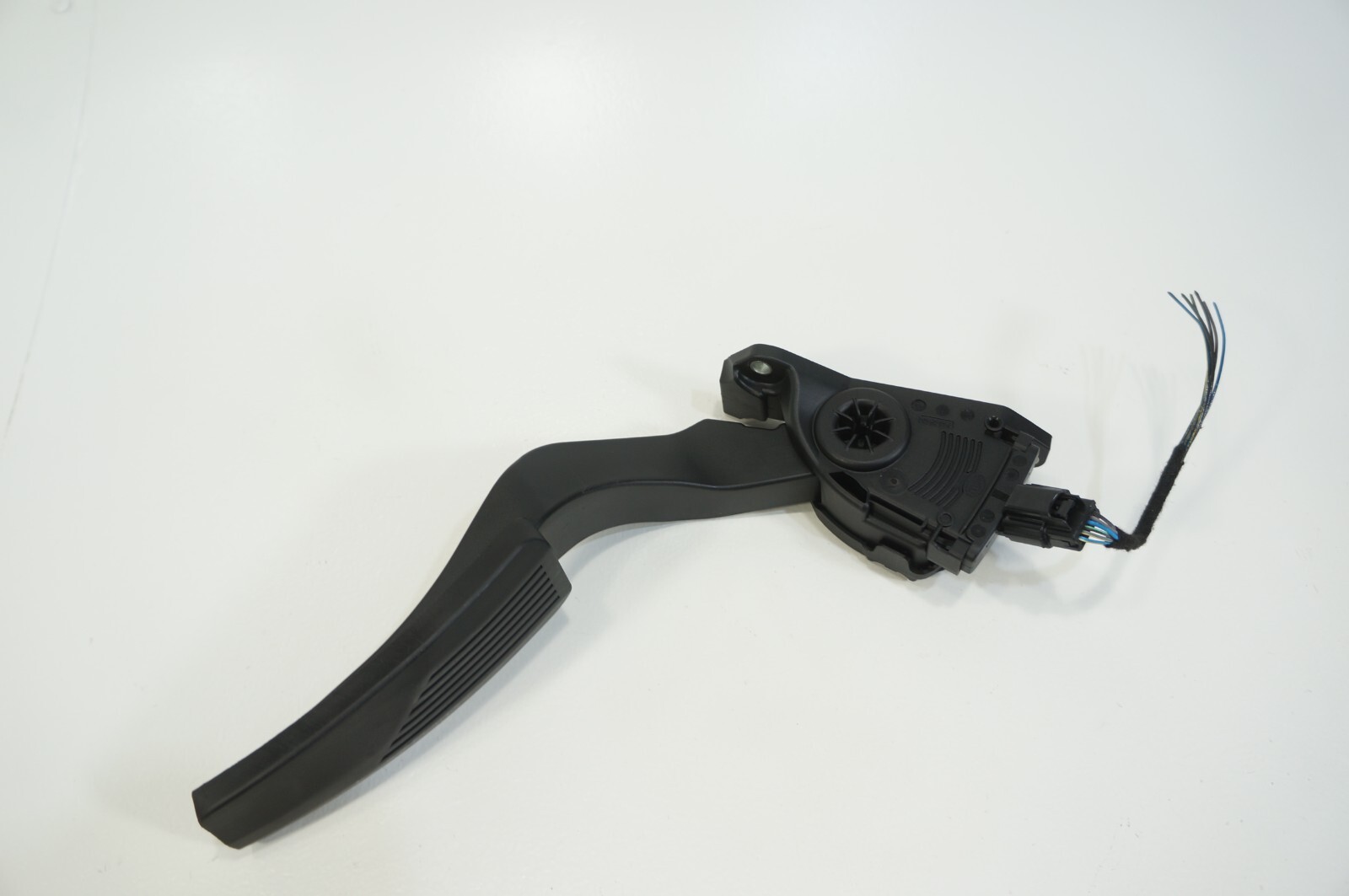 14-20 Maserati Ghibli Levante Gas Accelerator Throttle Pedal OEM 04861714AF