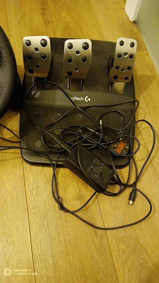 Logitech G920 Racing Wheel + Pedals – Xbox / PC – Very Good Condition - Image 3 of 3