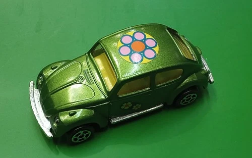 Vintage Corgi Juniors Whizzwheels Volkswagen 1300 Beetle  Rare Colour Scheme