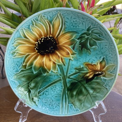 Antique Villeroy & Boch Schramberg Majolica 7 3/4