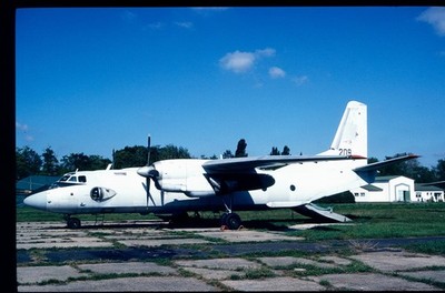 BH133 ORIGINAL K64 AIRCRAFT SLIDE: Hungarian AF Antonov AN-26 209