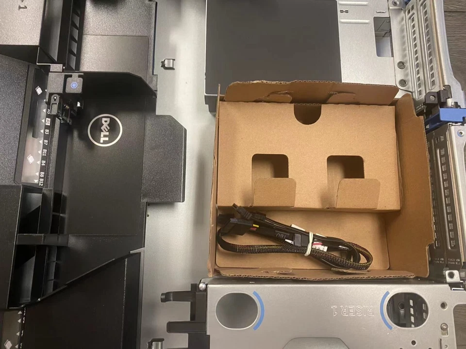 Dell Precision Rack 7910 server 8 bay 2.5 Barebone Chassis w/ Fans Cables FJDV7 - Image 4 of 4