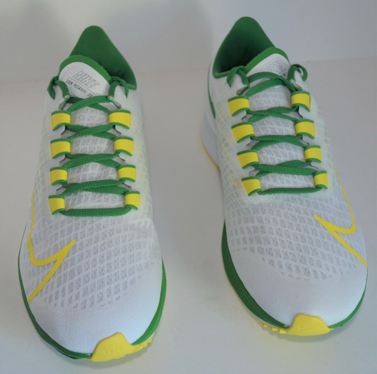 NEW NIKE ZOOM PEGASUS 37 OREGON DUCKS MEN'S SIZE 11.5 YELLOW