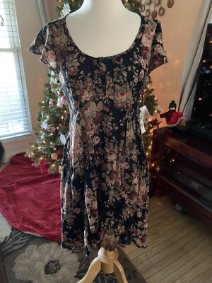 denim and supply floral dress NWT vintage & Ralph Lauren black size 4 $125! ASOS Design - Maxi Markel Farm rio dress Great for any cup Color:Peacock-Silver