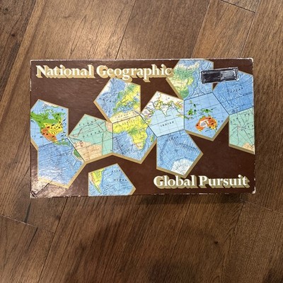 Global Pursuit National Geographic Game Board Game 1987 Complete With Map