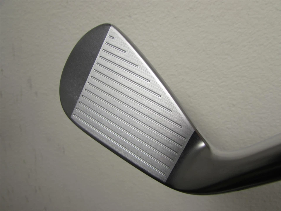 Srixon Golf ZX MK II 20* 3 Utility Iron Stiff Flex Recoil DART 90 Graphite Shaft - Image 4 of 4