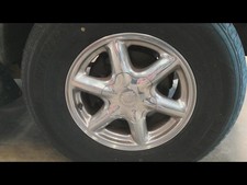 Used Wheel Fits 1999 Cadillac Escalade 16x7 Aluminum Grade B