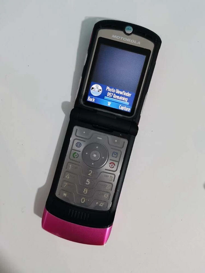 Unlocked - Motorola RAZR V3 all colors 2G vintage Mobile Phone Good Condition - Image 3 of 4