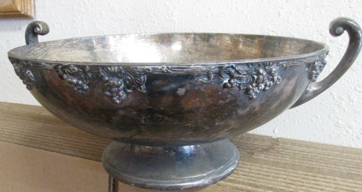 Academy Silver On Copper Silverplate Double Handled Fruit Bowl