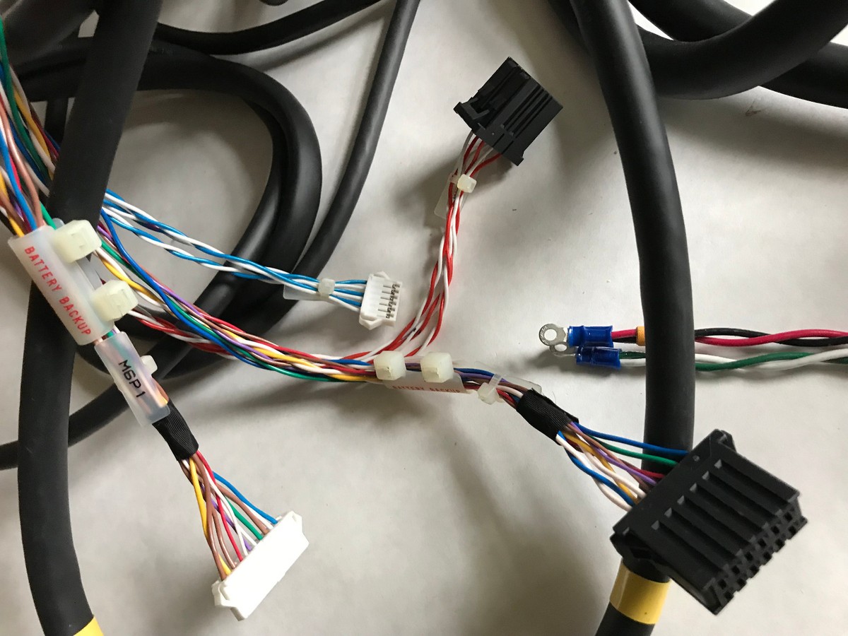 FANUC A660-8012-T044 ROBOTICS CABLE K101 SEVERE DUST/LIQUI FANUC A660-8012-T044 ROBOTICS CABLE K101 SEVERE DUST/LIQUI
