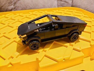 MOC Black Cybertruck Block Set - 196 Pieces