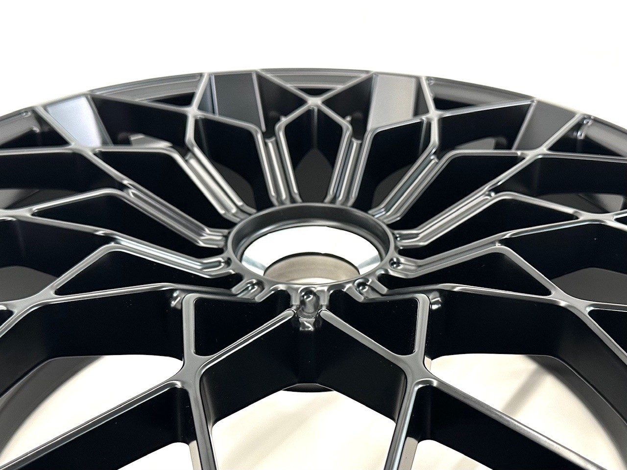 Lamborghini Huracan STO Front Rim Center Lock Brand New OEM 4T3601017D