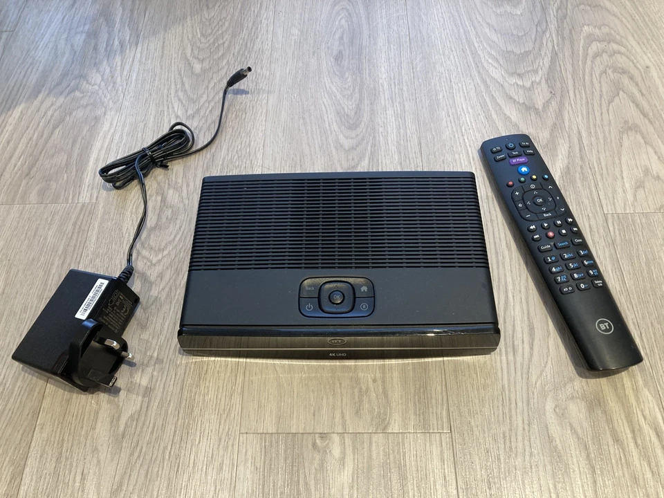 BT/EE DTR-T4000 Youview+ Freeview UHD 500GB Recorder Box, Strom & Fernbedienung sehr guter Zustand
