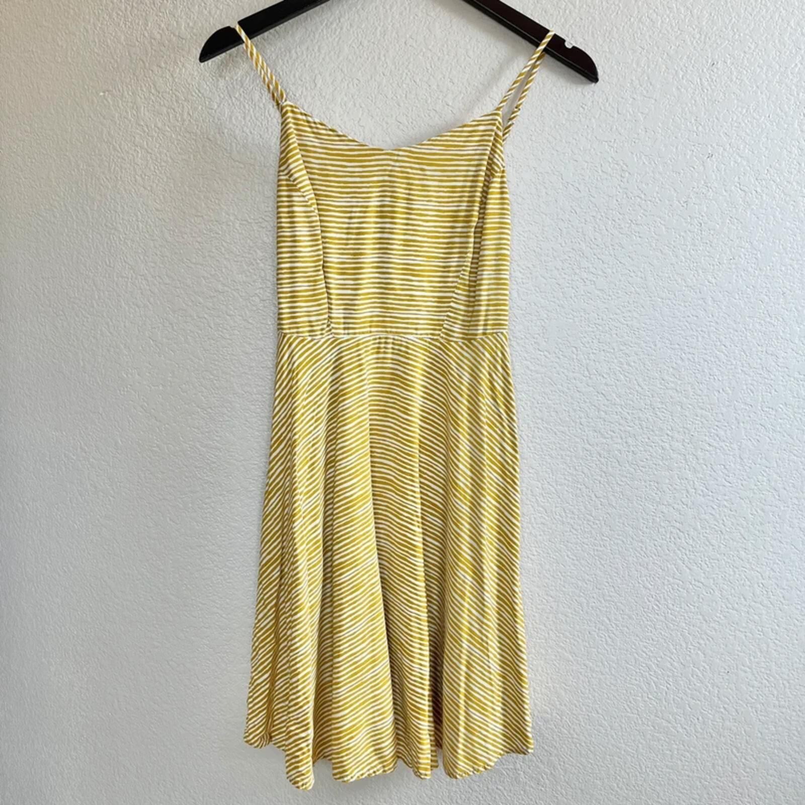 Old navy yellow cotton blend sundress