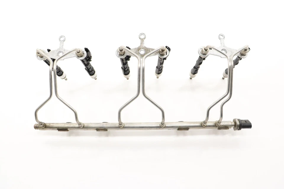 ОРИГИНАЛЬНАЯ НАПРАВЛЯЮЩАЯ ВПРЫСКА БЕНЗИНА ДВИГАТЕЛЯ BMW X6 F16 2015–2019 ГОДОВ ВЫПУСКА - Изображение 4 из 4