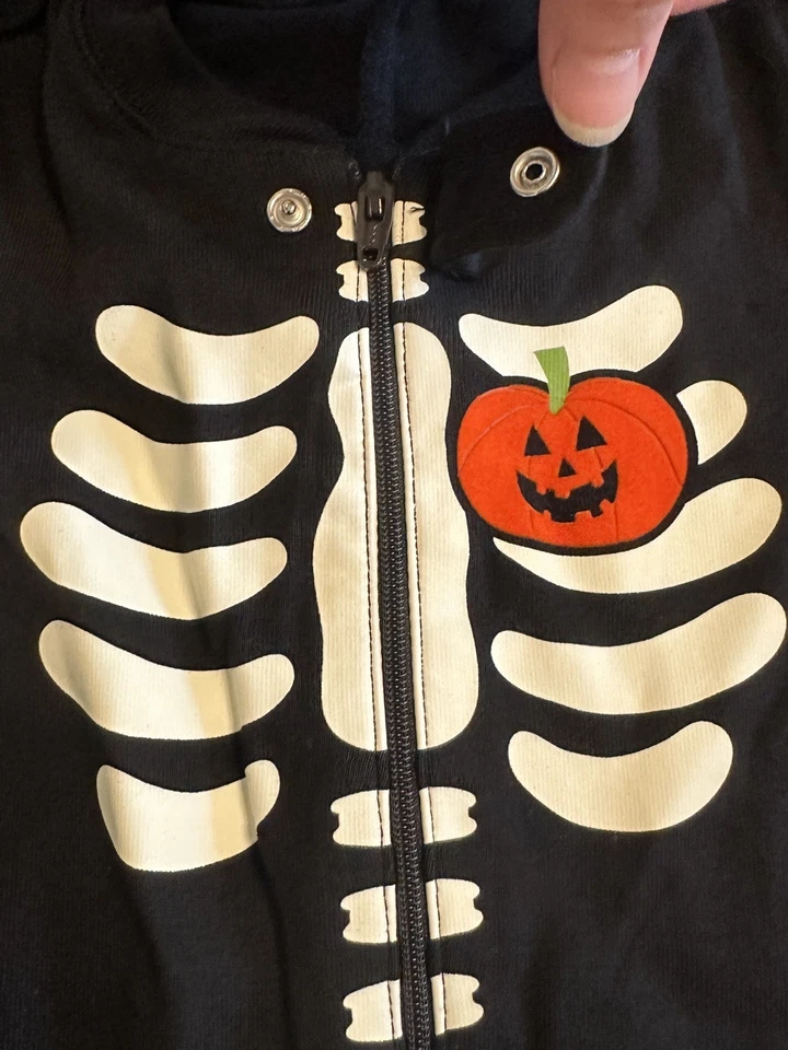 NUEVO🎃Gymboree Bebé 6-12mos ESQUELETO PIJAMAS Pijama Halloween Disfraz BRILLANTE Negro 1 pieza Foto 2 de 4